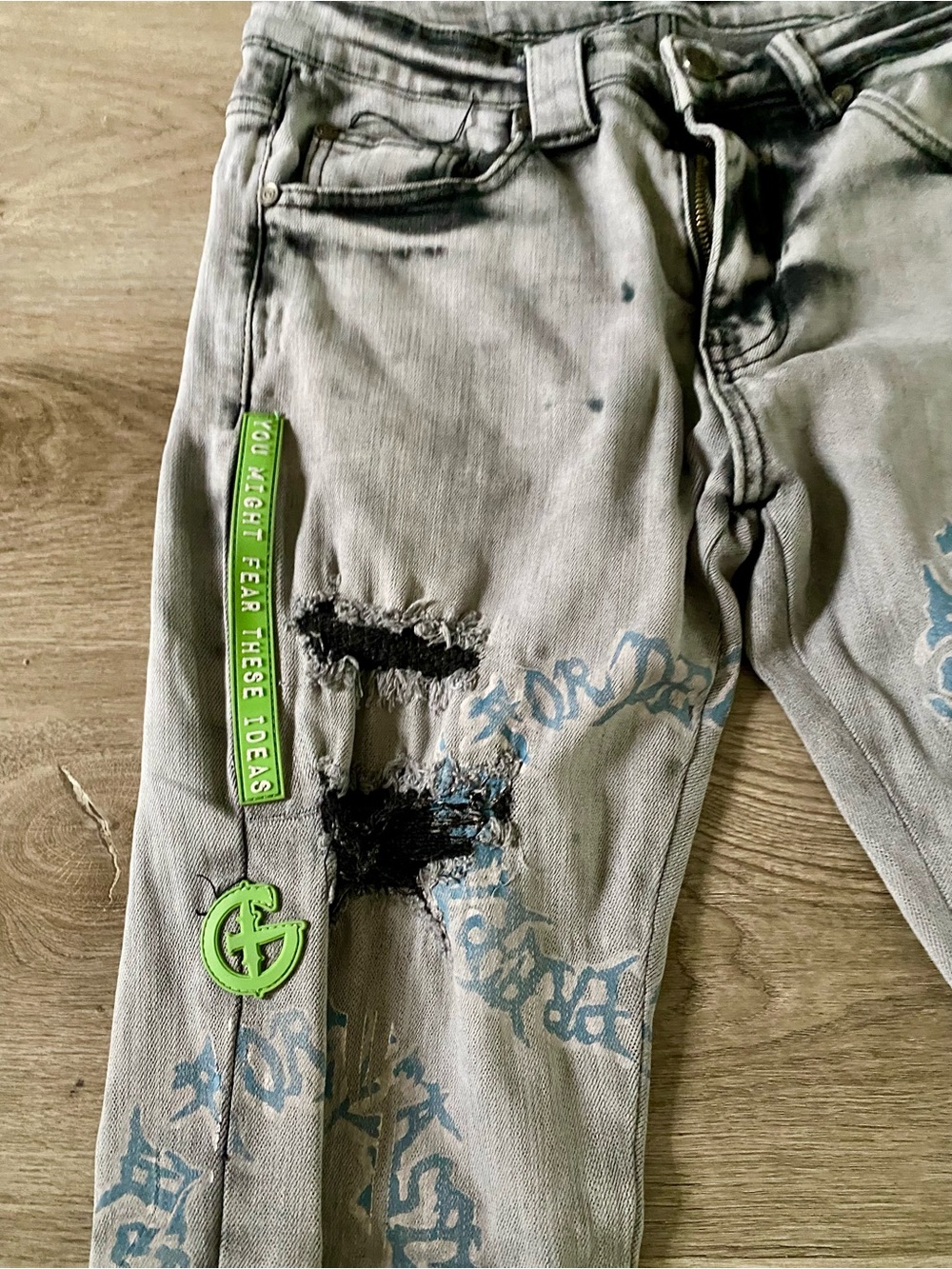 Men's Grey Skinny Jeans with Blue Graphic Ring Prints - Picture 2 of 6